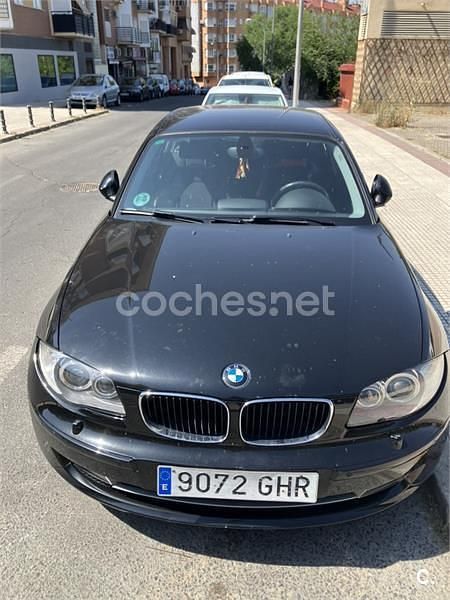 Negro Usado 2008 BMW 120 Utilitario | 7500 € (Precio justo) - Imagen 1/4