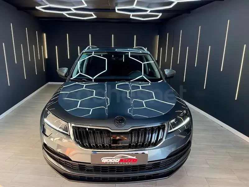 Usado Skoda Karoq Style 150 CV (110 kW) 2018 Gris / plata SUV