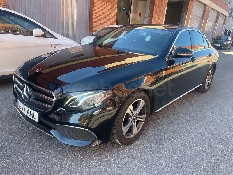 Usado Mercedes E200 150 CV (110 kW) 2018 Negro Berlina