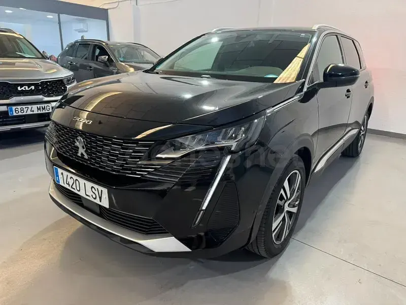Usado Peugeot 5008 Allure 130 CV (95 kW) 2021 Negro SUV