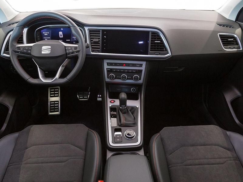 Usado Seat Ateca FR 150 CV (110 kW) 2023 Blanco SUV