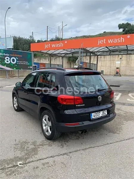 Usado VW Tiguan 110 HP (80 kW) 2015 Preto SUV