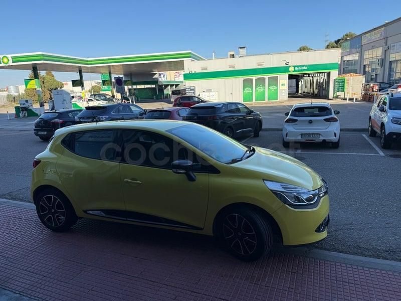 Usado Renault Clio IV Dynamique 90 CV (66 kW) 2013 Amarillo Berlina