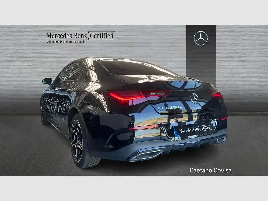 Usado Mercedes CLA250e 218 CV (160 kW) 2024 Negro Coupe