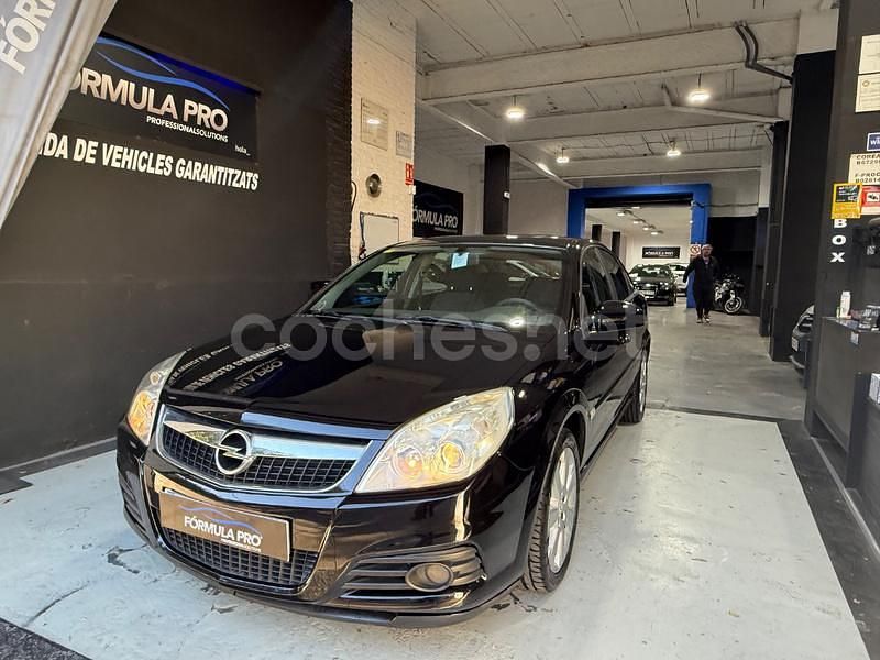 Gris / plata Usado 2007 Opel Vectra Elegance Berlina | 6990 € - Imagen 1/4