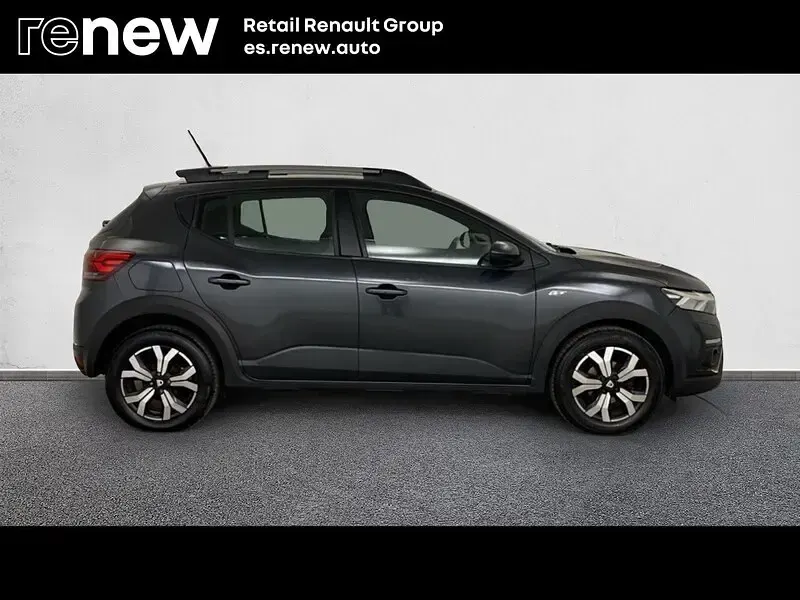 Usado Dacia Sandero Comfort 100 CV (73 kW) 2022 Gris Berlina