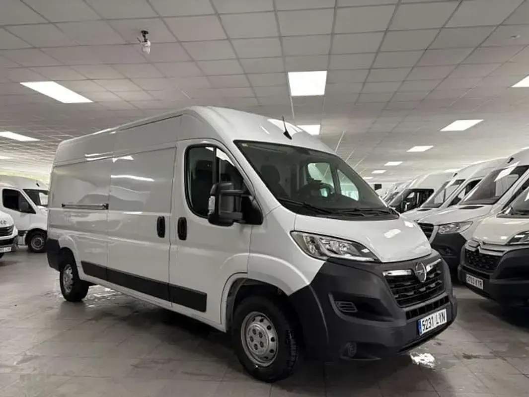 Usado Opel Movano 139 CV (102 kW) 2023 Blanco Van