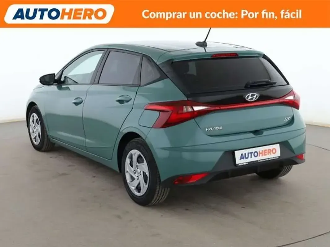 Usado Hyundai i20 84 CV (61 kW) 2022 Verde Utilitario
