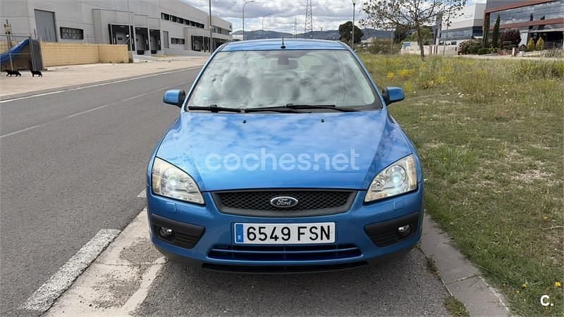 Usado Ford Focus Trend 115 CV (84 kW) 2007 Azul Berlina