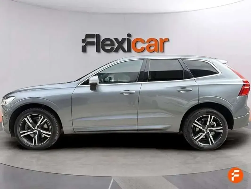 Usado Volvo XC60 R-Design 190 CV (139 kW) 2019 Gris SUV