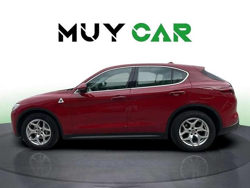 Usado Alfa Romeo Stelvio Executive 190 CV (139 kW) 2019 Rojo SUV