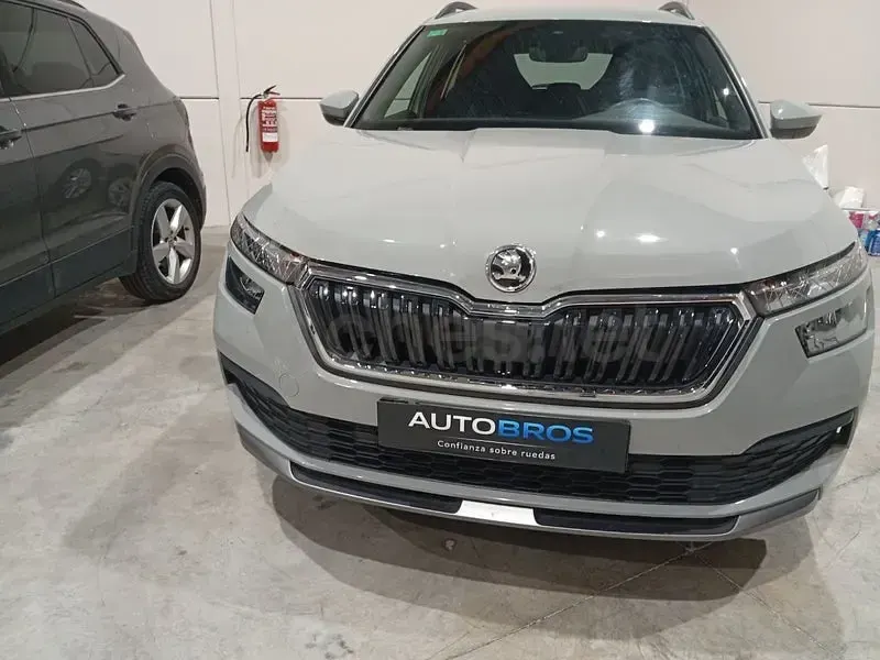 Occasion Skoda Kamiq Sport 115 PK (84 kW) 2020 Grijs SUV