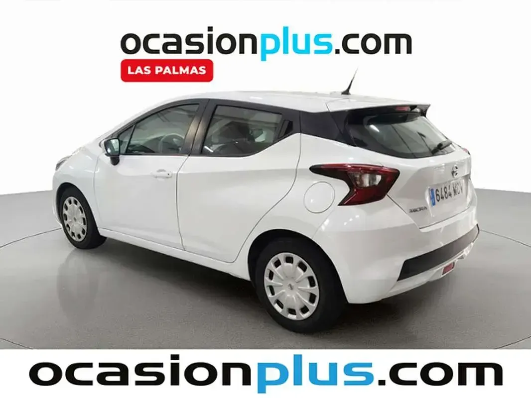 Usado Nissan Micra Acenta 92 CV (67 kW) 2022 Rojo Utilitario