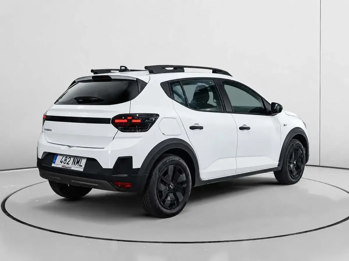 Nuevo Dacia Sandero Essentiel 122 CV (89 kW) 2026 Blanco Utilitario