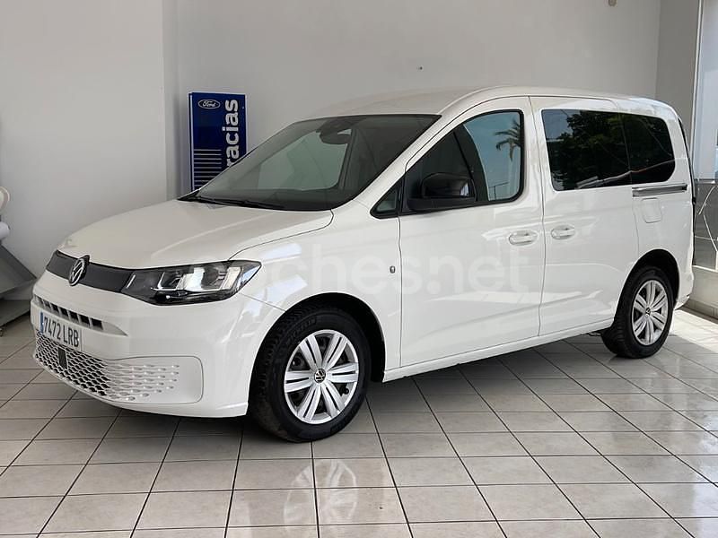 Usado VW Caddy 102 CV (75 kW) 2022 Blanco Monovolumen