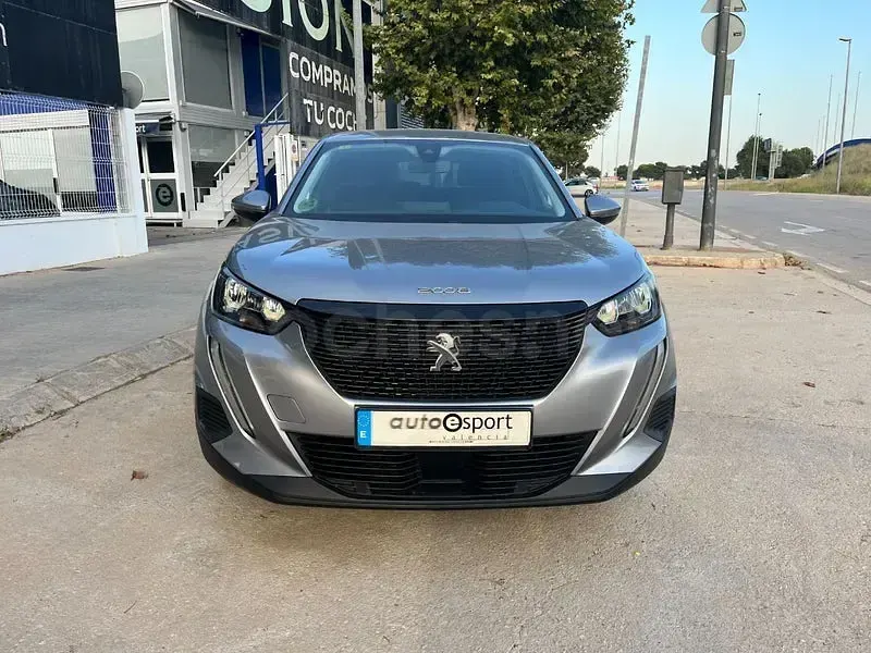 Usado Peugeot 2008 Active 101 CV (74 kW) 2020 Gris SUV