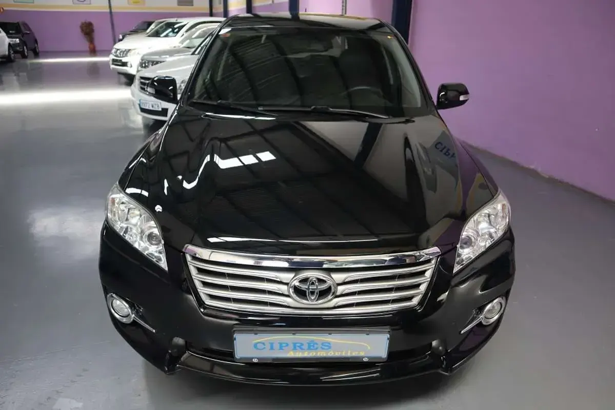 Usado Toyota RAV4 Executive 150 CV (110 kW) 2011 Negro SUV