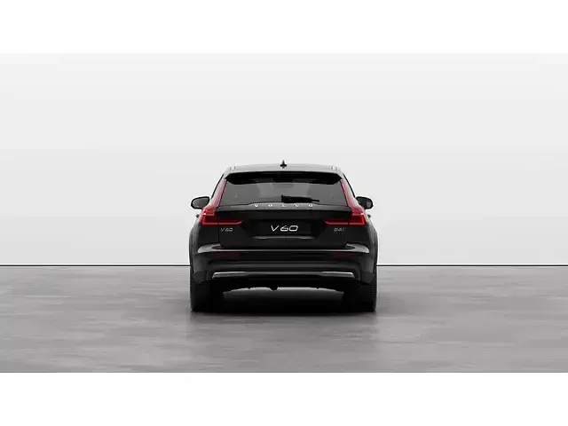 Usado Volvo V60 CC Core 197 CV (144 kW) 2023 Negro Familiar