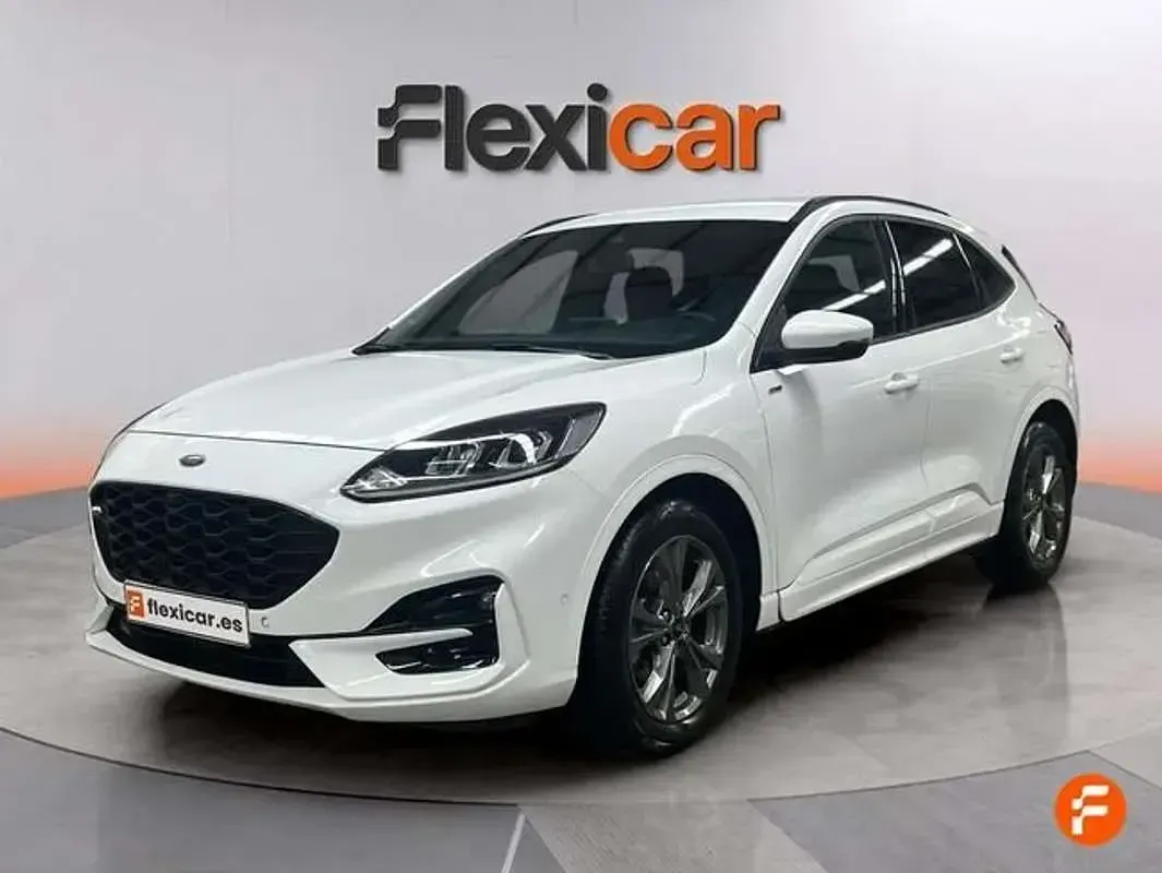 Usado Ford Kuga ST-Line 120 CV (88 kW) 2023 Blanco SUV