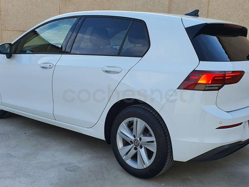 Usado VW Golf VIII 115 CV (84 kW) 2024 Blanco Berlina