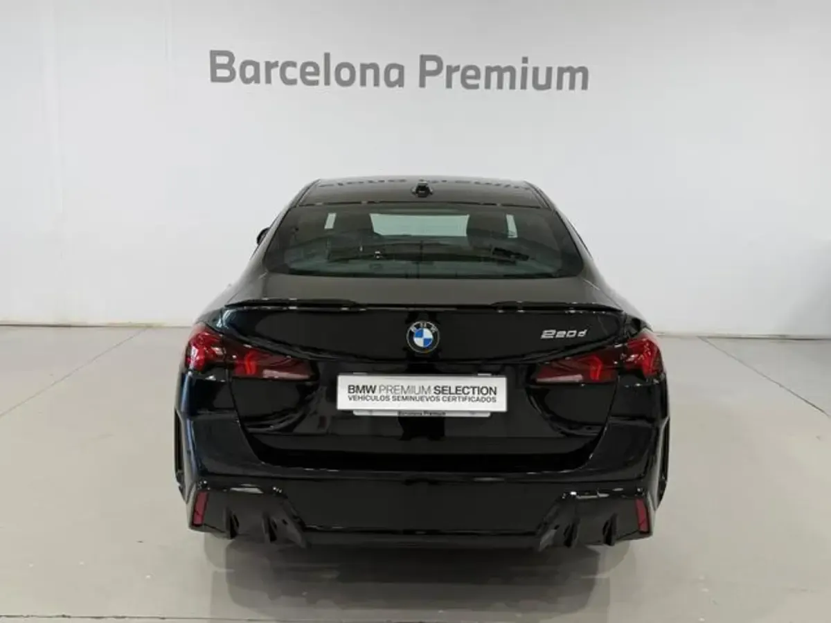 Usado BMW 120 Comfort Edition 163 CV (119 kW) 2025 Negro Utilitario