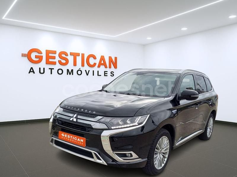 Negro Usado 2019 Mitsubishi Outlander P-HEV SUV | 20.990 € (Precio justo) - Imagen 1/4