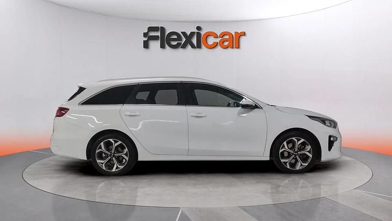 Usado Kia Ceed 137 CV (100 kW) 2021 Blanco Utilitario