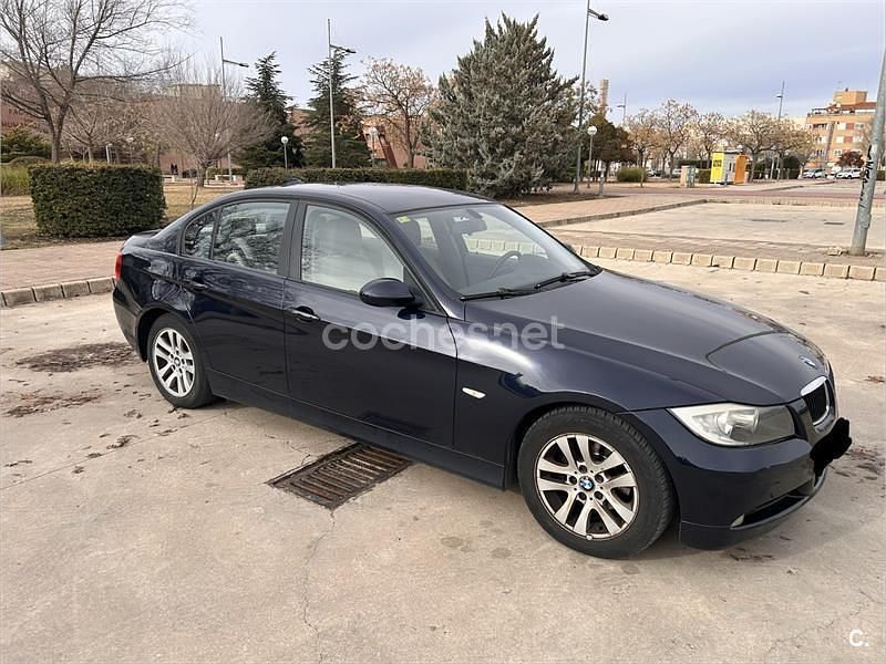 Usado BMW 318 122 CV (89 kW) 2006 Azul Berlina