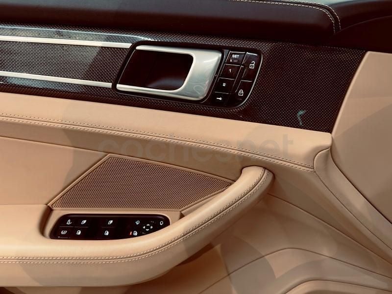 Usado Porsche Panamera Turbo S 680 CV (500 kW) 2019 Gris / plata Berlina