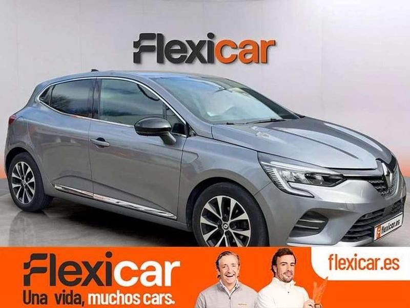 Begagnad Renault Clio V Techno 90 HK (66 kW) 2023 Grå Sedan