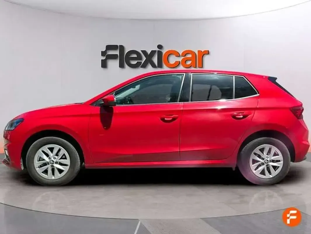 Usado Skoda Fabia Selection 116 CV (85 kW) 2025 Rojo Utilitario