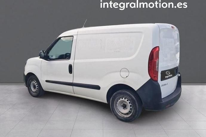 Usado Fiat Doblò 95 CV (69 kW) 2019 Monovolumen