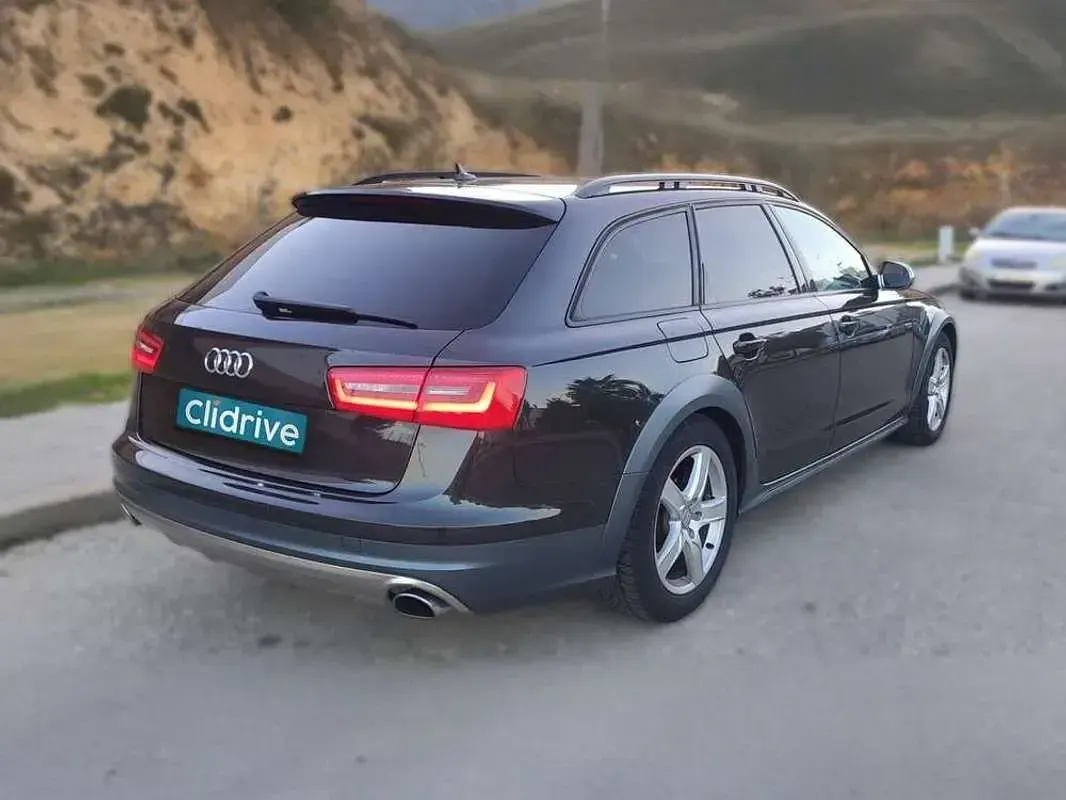 Usado Audi A6 Allroad Premium 204 CV (150 kW) 2012 Negro Familiar