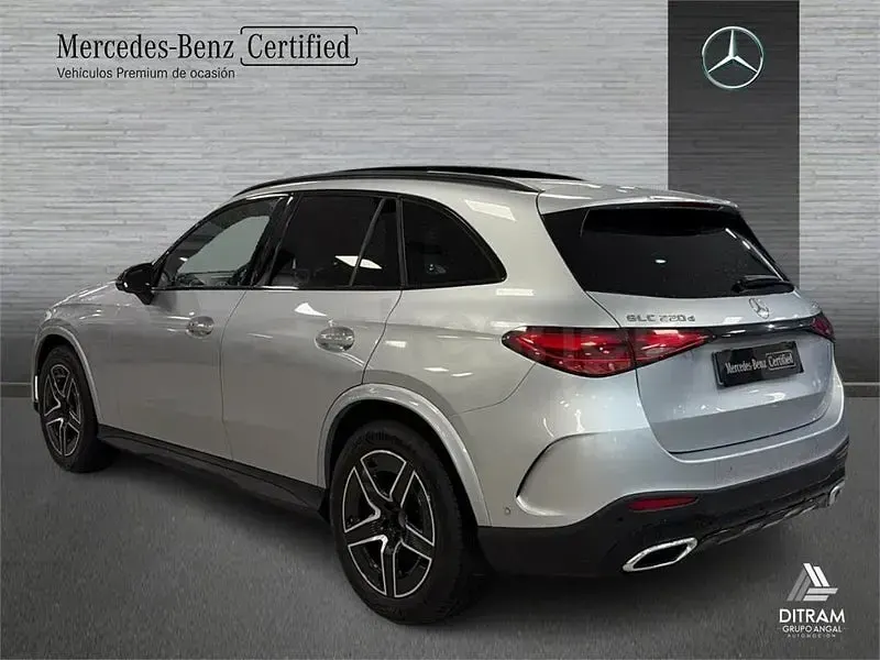 Usado Mercedes GLC220 197 CV (144 kW) 2025 Gris / plata SUV