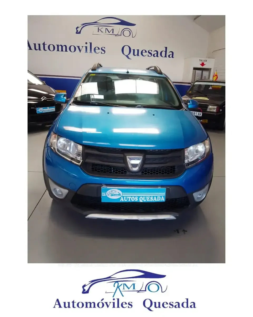 Usado Dacia Sandero Stepway 90 CV (66 kW) 2013 Azul Utilitario