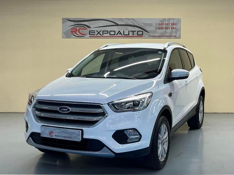 Negro Usado 2019 Ford Kuga ST-Line SUV | 16.990 € (Precio justo) - Imagen 1/4