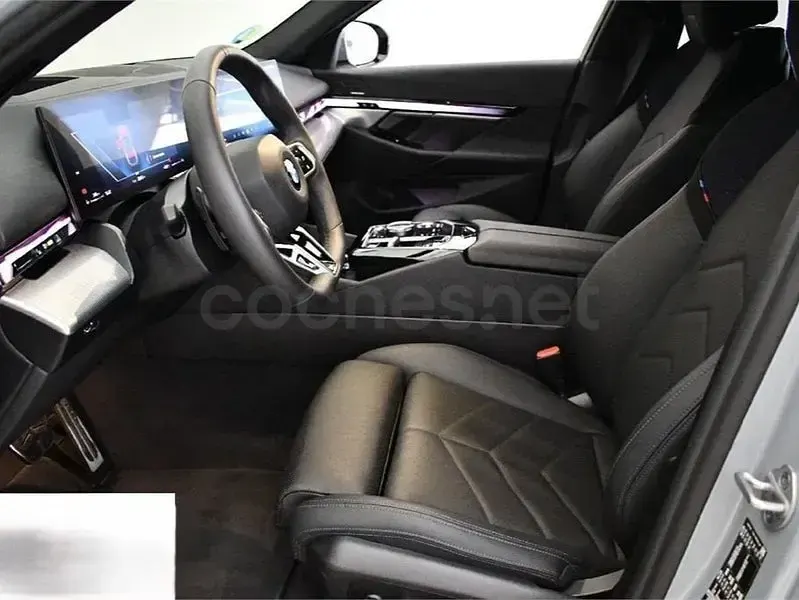 Usado BMW 520 Comfort Edition 197 CV (144 kW) 2025 Gris / plata Berlina