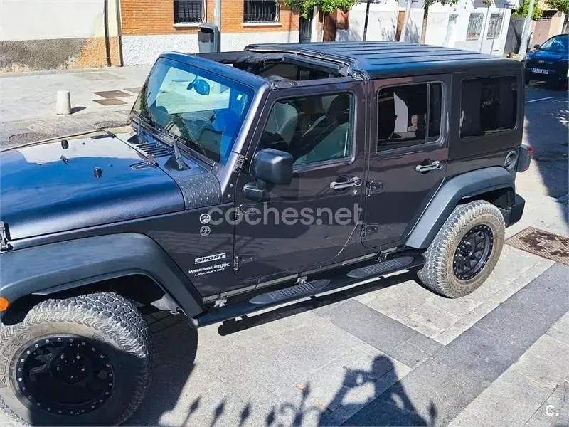 Usado Jeep Wrangler Unlimited 284 CV (208 kW) 2018 Negro SUV