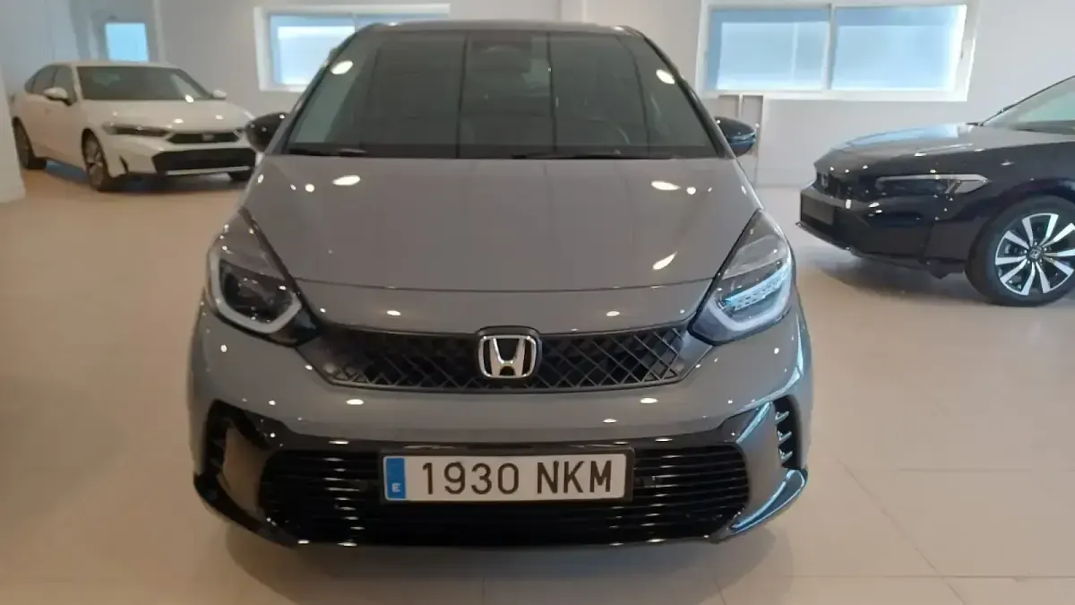 Usado Honda Jazz Sport 122 CV (89 kW) 2026 Gris Utilitario