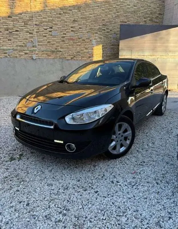 Usado Renault Fluence 110 CV (80 kW) 2011 Negro Berlina