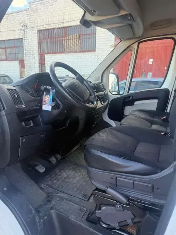 Usado Citroën Jumper 140 CV (102 kW) 2019 Blanco Monovolumen