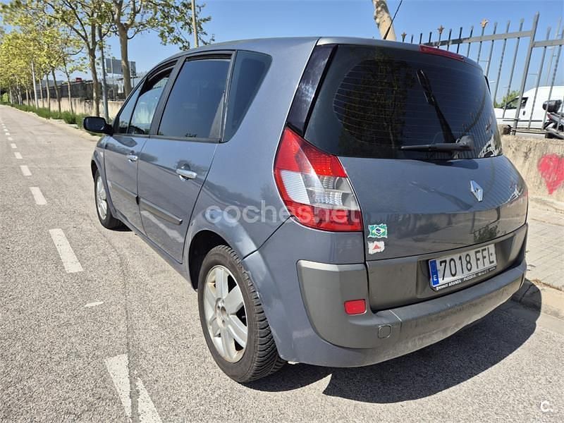 Usado Renault Scénic II Exception 100 CV (73 kW) 2006 Gris / plata Monovolumen