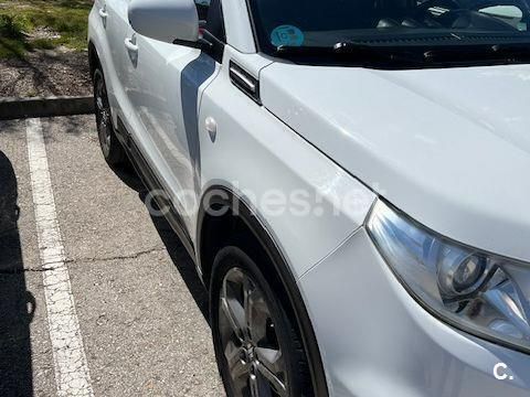Blanco Usado 2017 Suzuki Vitara SUV | 15.000 € (Precio justo) - Imagen 1/4