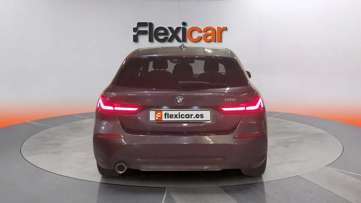 Usado BMW 118 140 CV (102 kW) 2020 Gris Berlina