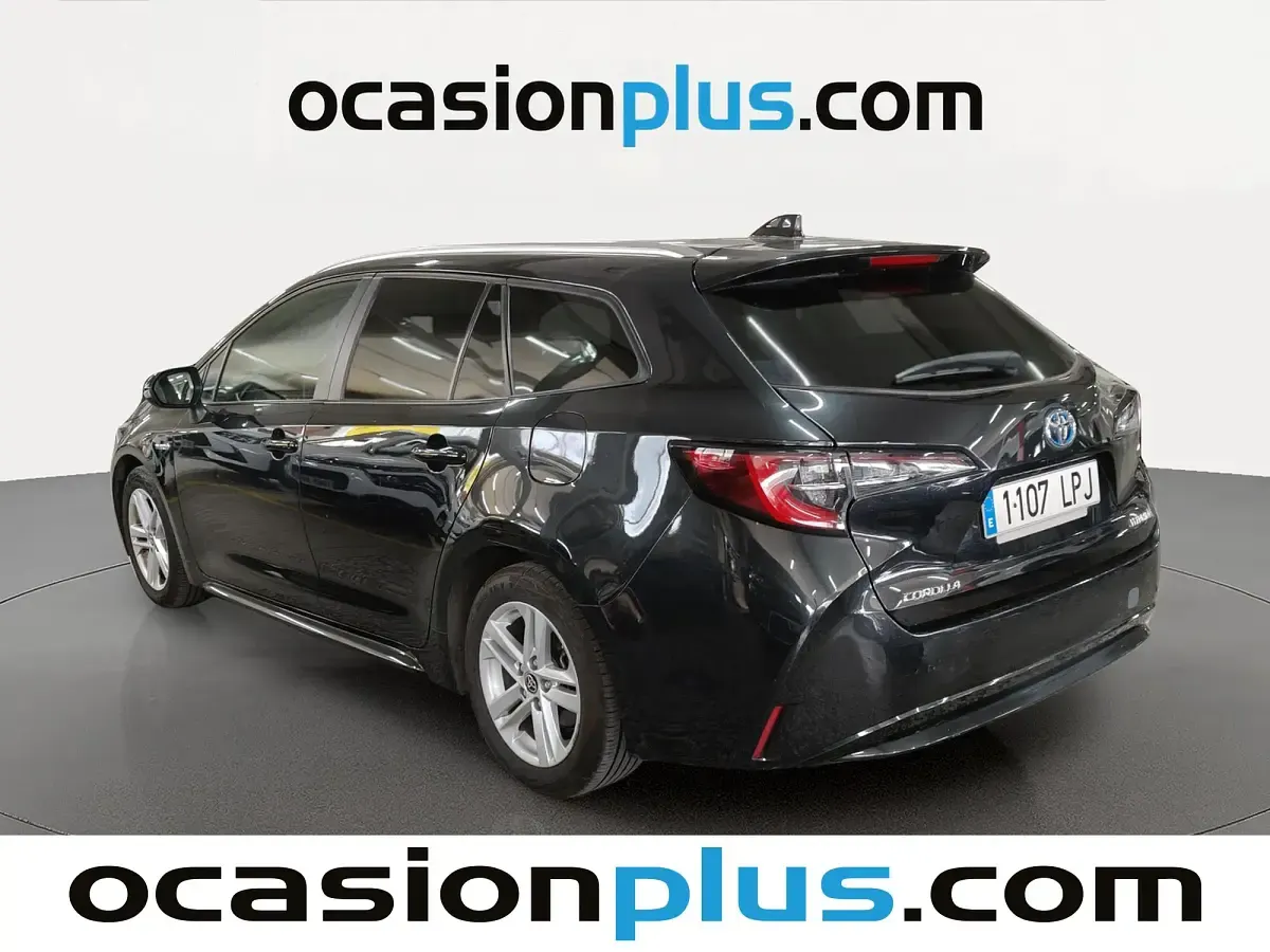 Usado Toyota Corolla Active 122 CV (89 kW) 2021 Negro Monovolumen