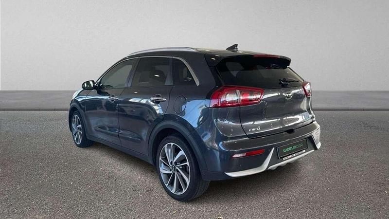 Usado Kia Niro 143 CV (105 kW) 2018 Gris SUV