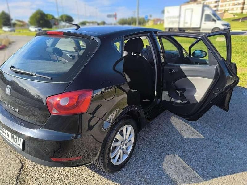 Usado Seat Ibiza Style 86 HP (63 kW) 2013 Preto Citadino