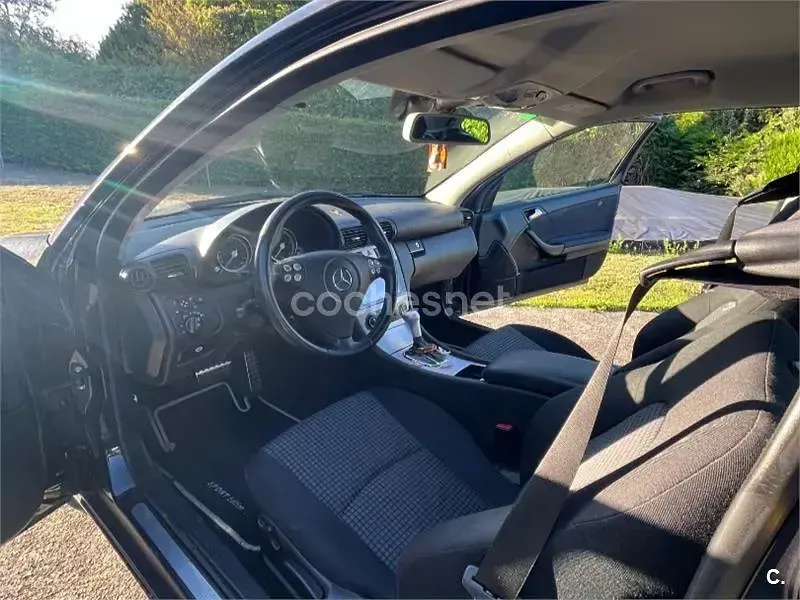 Usado Mercedes C220 Sport Edition 150 CV (110 kW) 2007 Azul Berlina
