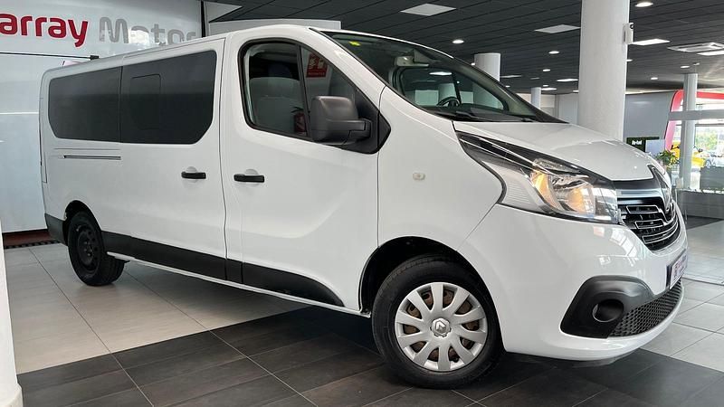 Usado Renault Trafic 125 CV (91 kW) 2018 Blanco Monovolumen