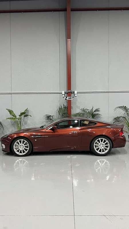 Usado Aston Martin Vanquish 519 CV (381 kW) 2008 Marrón Coupe